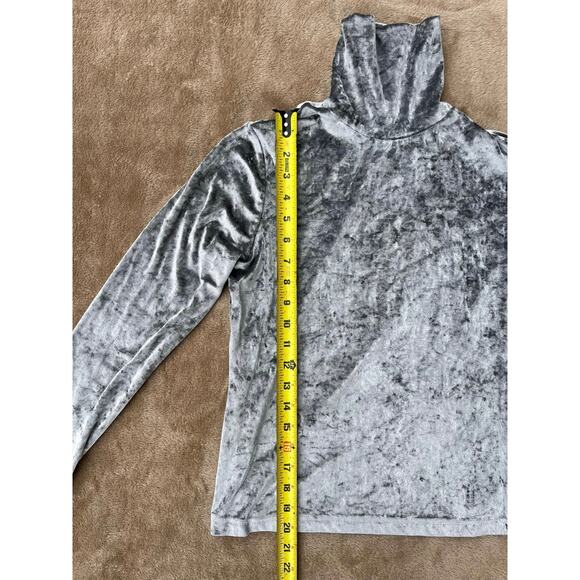 SnoSkins Metallic Velvet Turtleneck Mid Layer Women’s Size Small Silver Damask - Picture 6 of 6